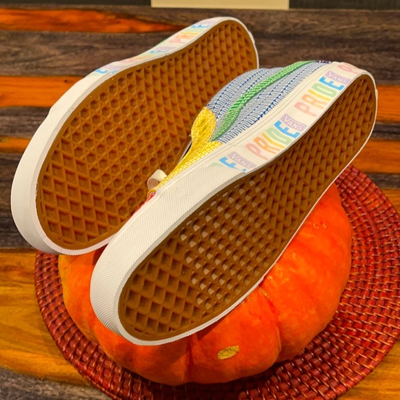 Vans SK-8 Pride Sneakers size 10.5. So GORGEOUS!! - Picture 8 of 9